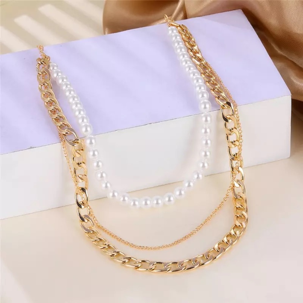 3/$30 💛 Multi Layered Choker - Picture 3 of 5